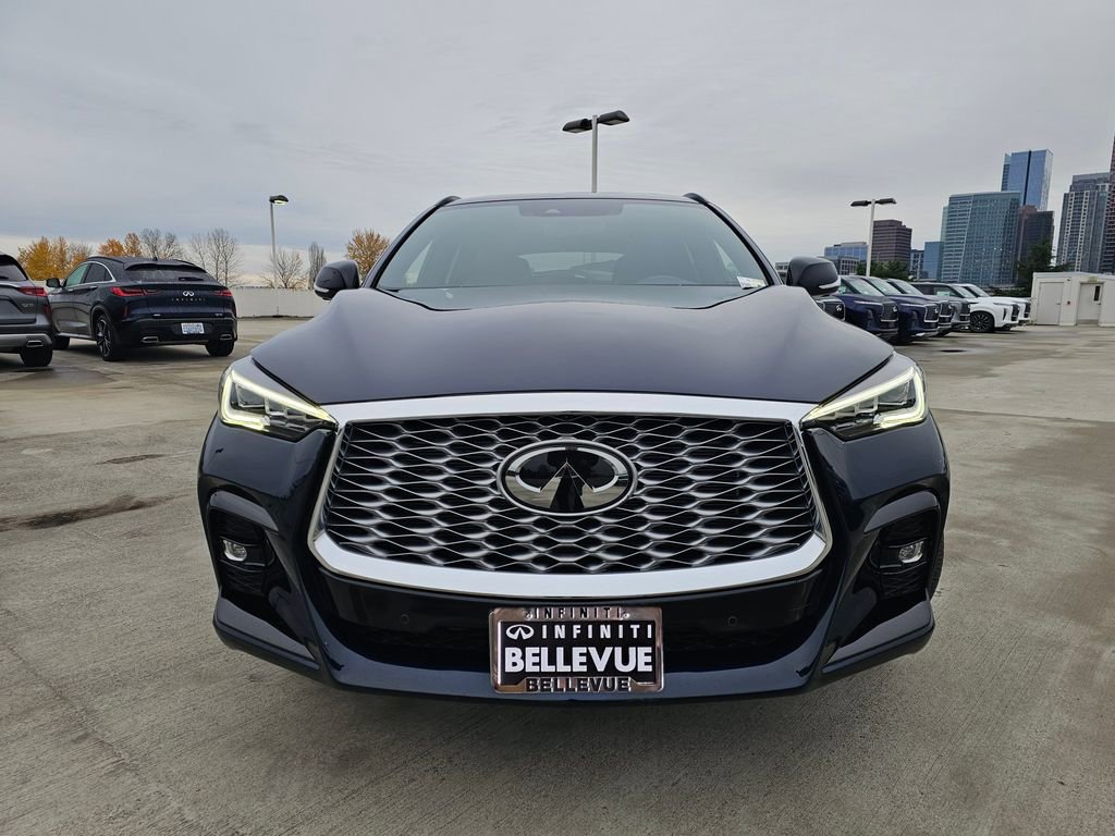 Certified 2023 INFINITI QX55 Essential image 3