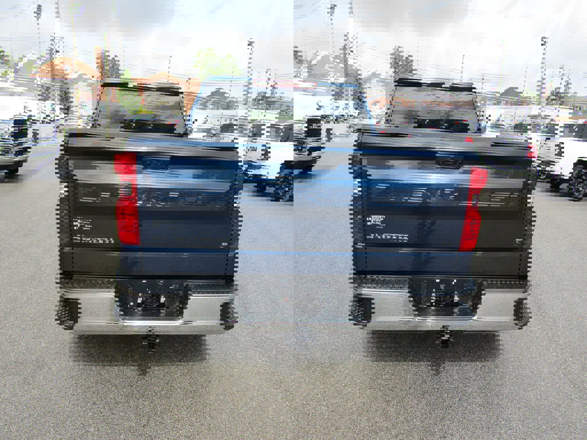 Used 2023 Chevrolet Silverado 1500 LT image 4