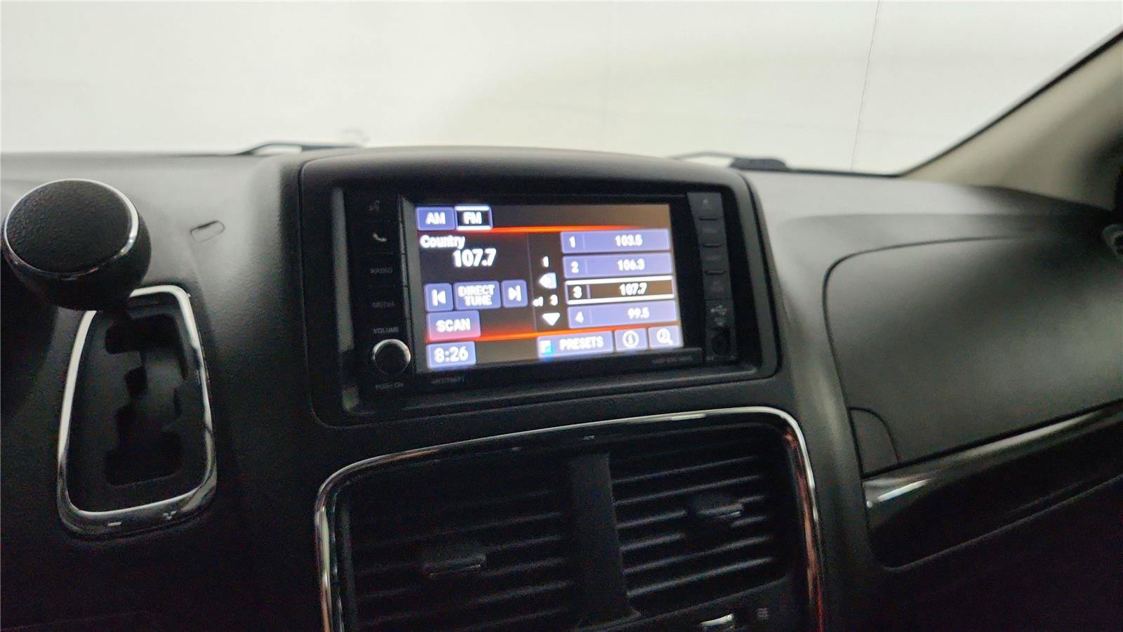 Used 2020 Dodge Grand Caravan SE FWD image 23
