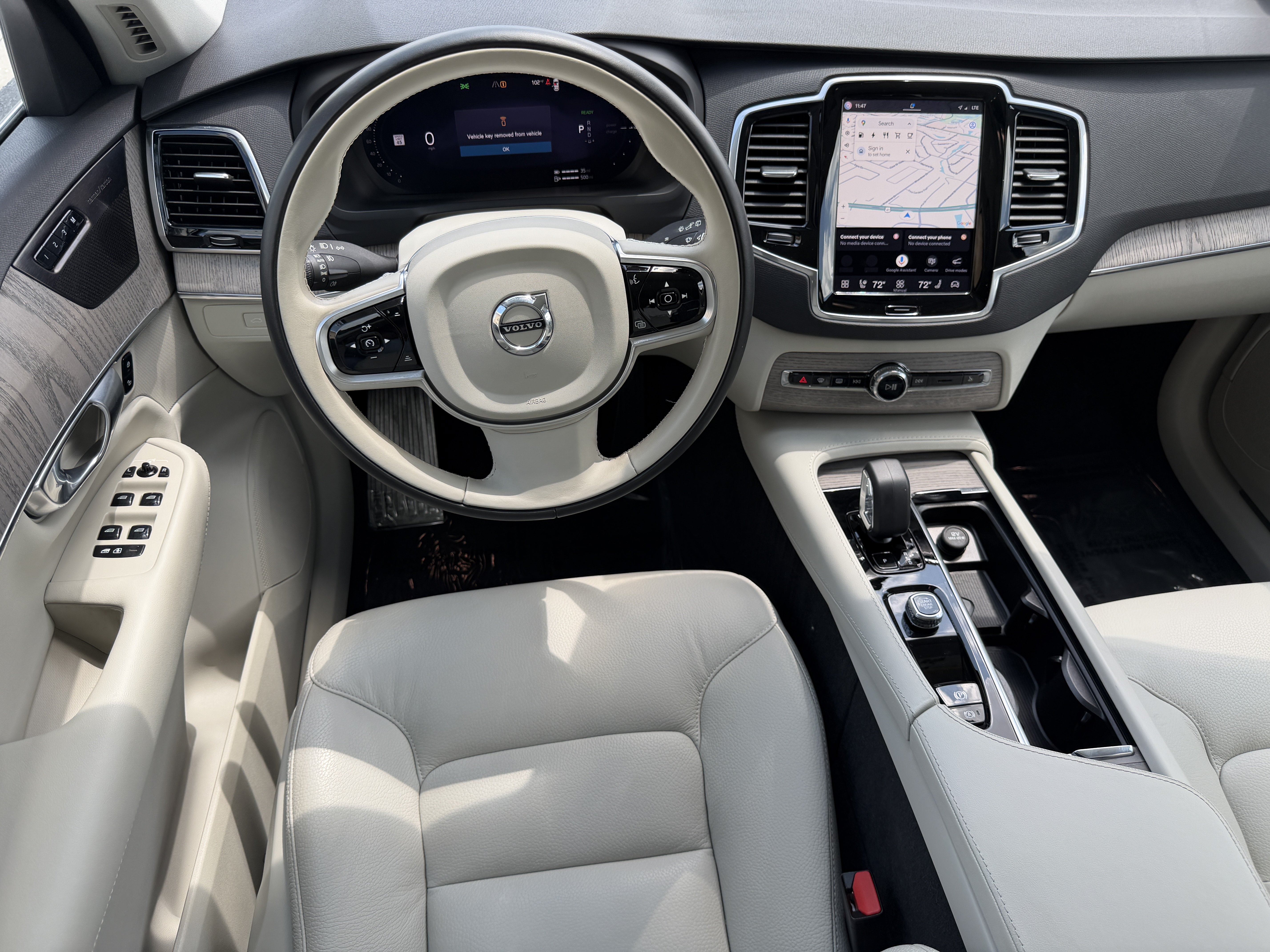 Certified 2024 Volvo XC90 T8 Plus AWD/4WD image 14