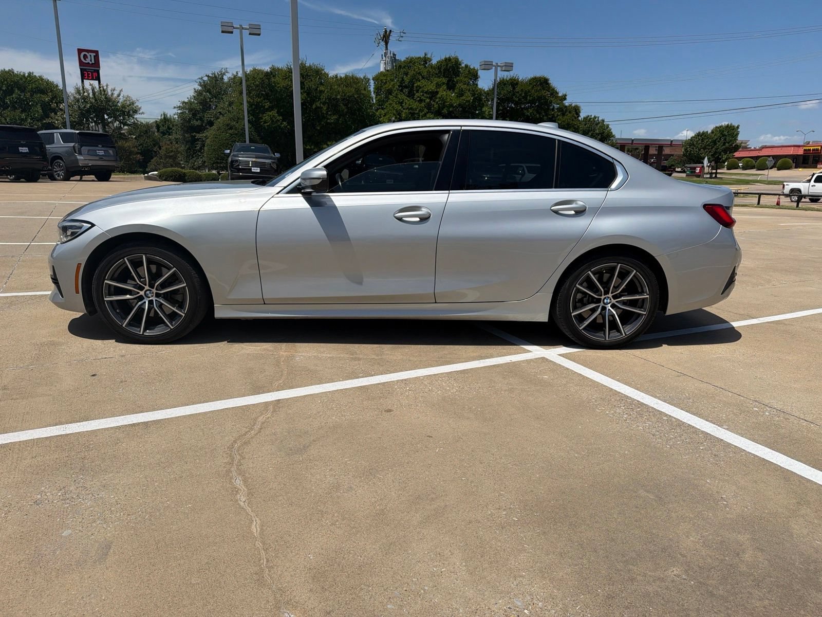 Used 2020 BMW 330i Sedan w/ Convenience Package RWD image 2
