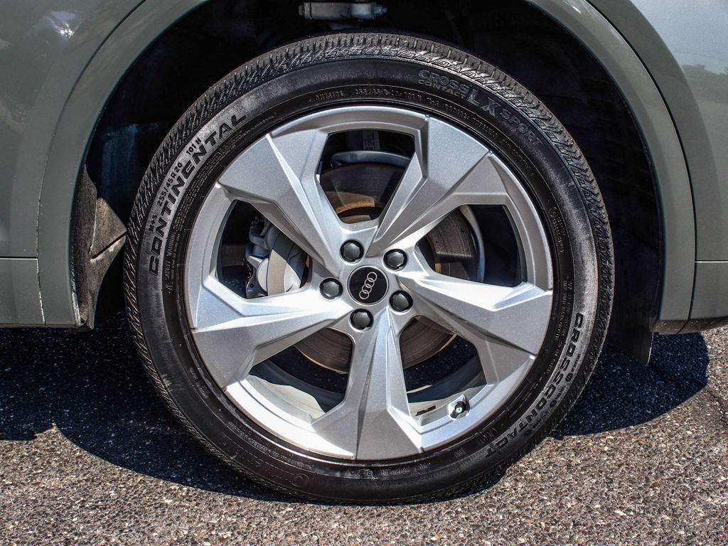 Used 2023 Audi Q5 2.0T Premium w/ Convenience Package AWD/4WD image 7