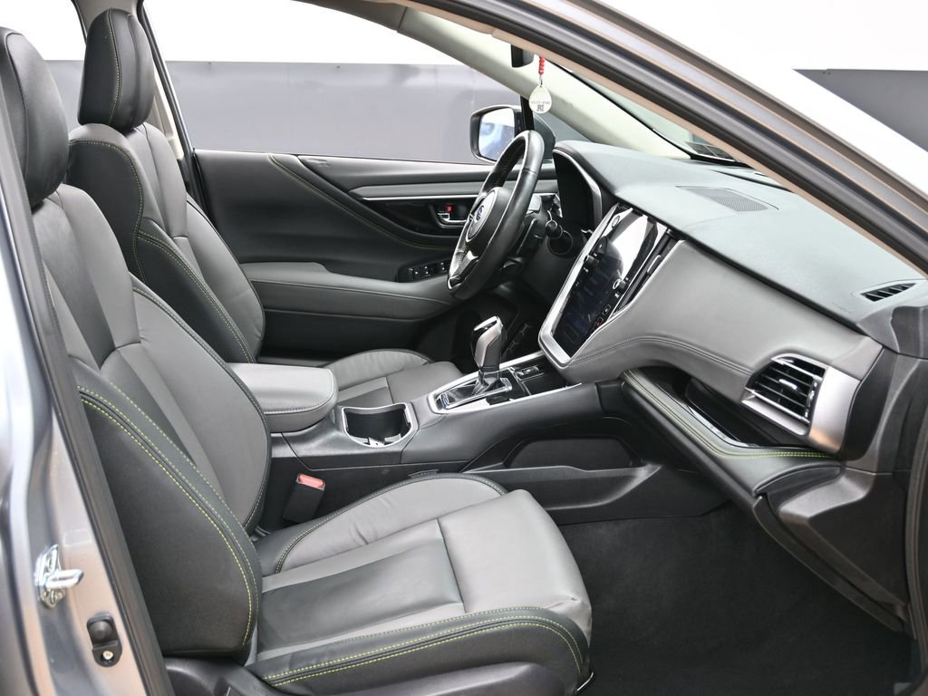 Used 2025 Subaru Outback Onyx Edition AWD/4WD image 34