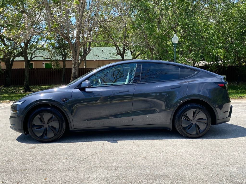 Used 2026 Tesla Model Y Long Range image 5