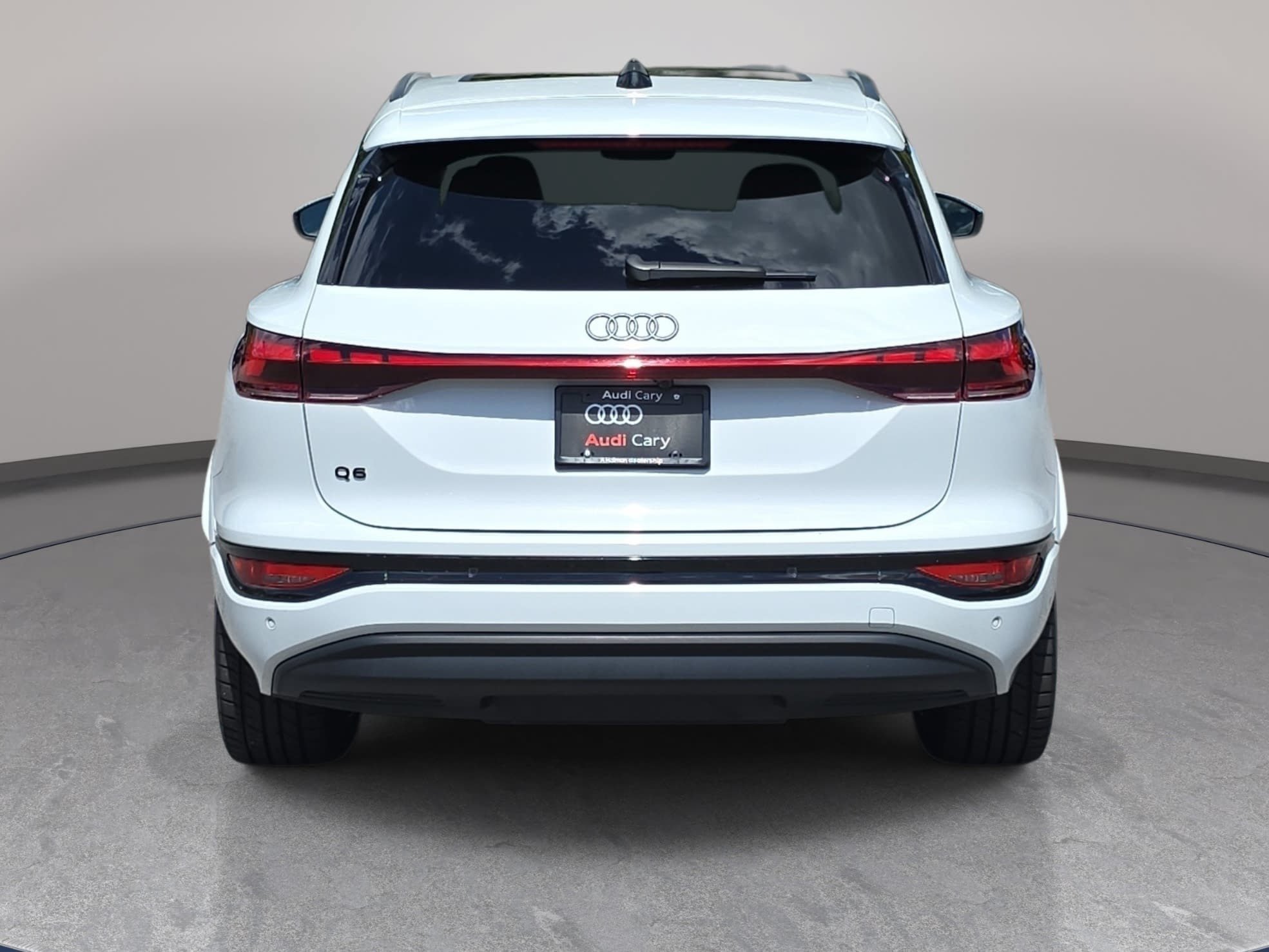 Used 2025 Audi Q6 e-tron Premium Plus AWD/4WD image 6