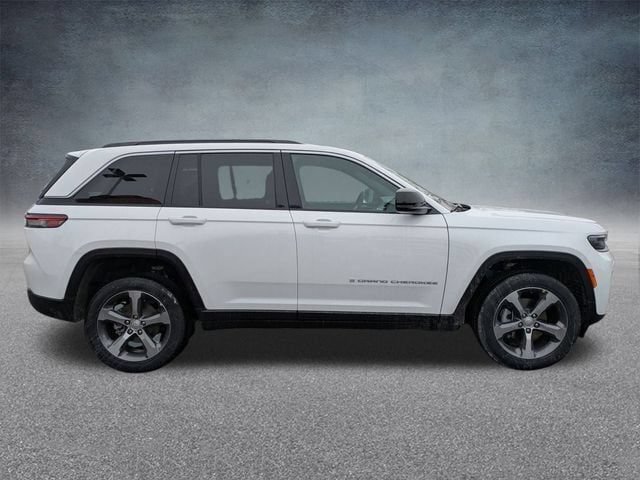 New 2026 Jeep Grand Cherokee Limited AWD/4WD image 2
