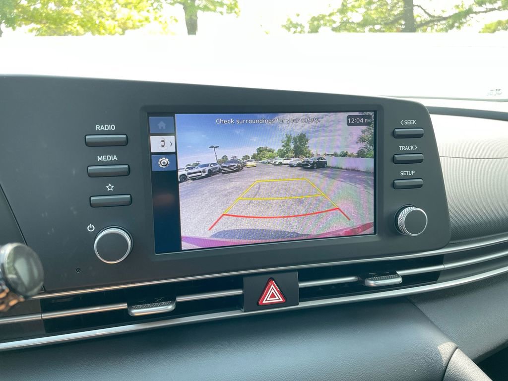 Used 2025 Hyundai Elantra SE image 43