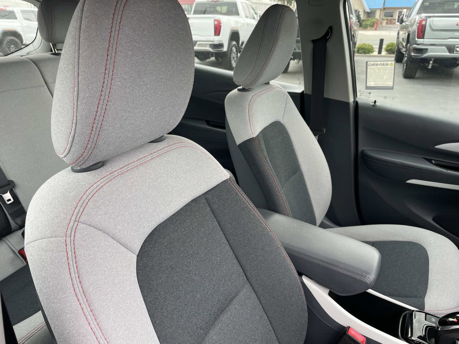 Used 2019 Chevrolet Bolt LT FWD image 28