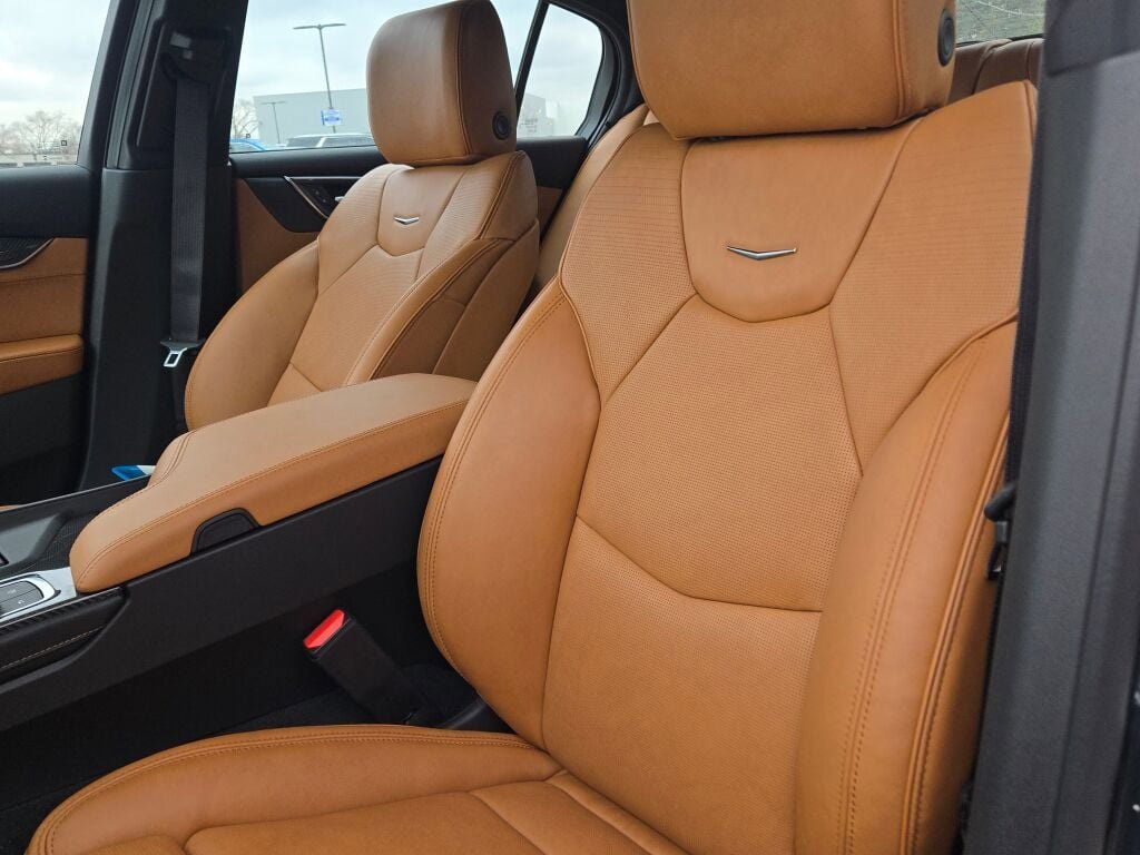 New 2025 Cadillac CT5 Sport w/ Platinum Package image 28