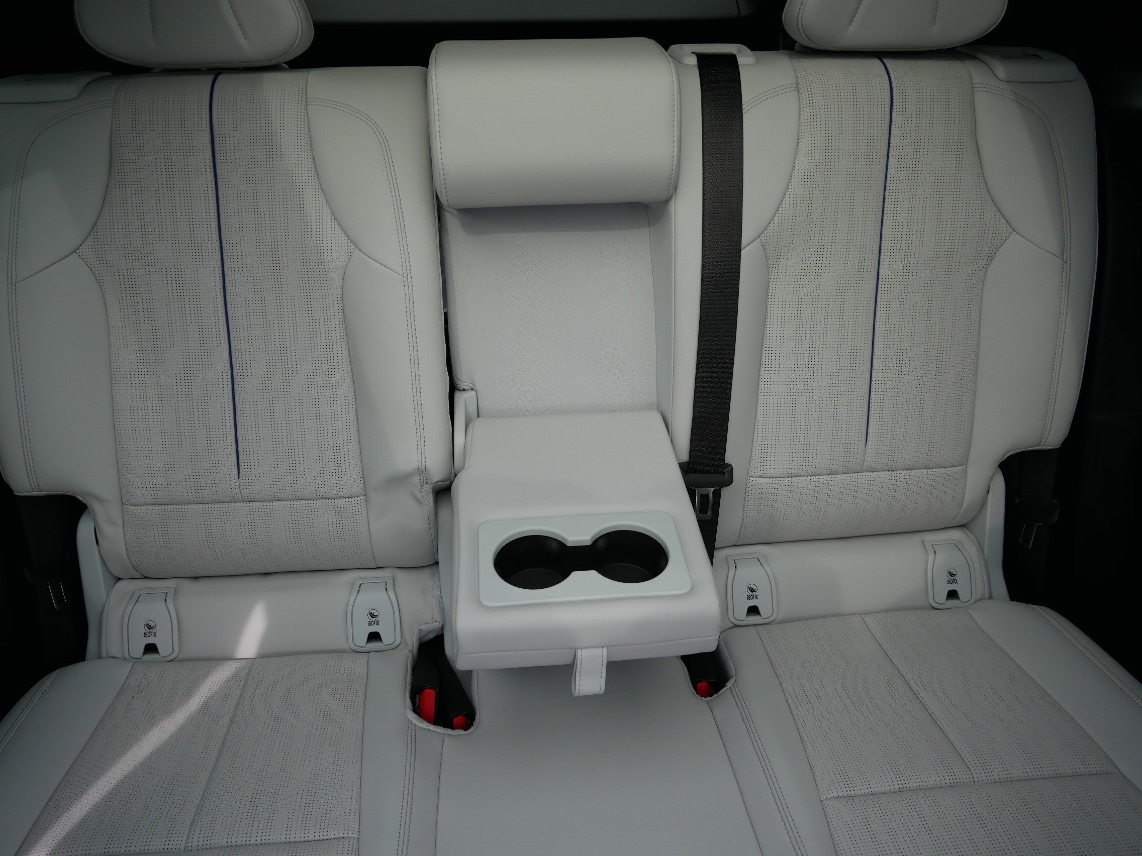 New 2026 Cadillac Lyriq Premium Sport w/ LPO, Floor Liner Package image 13