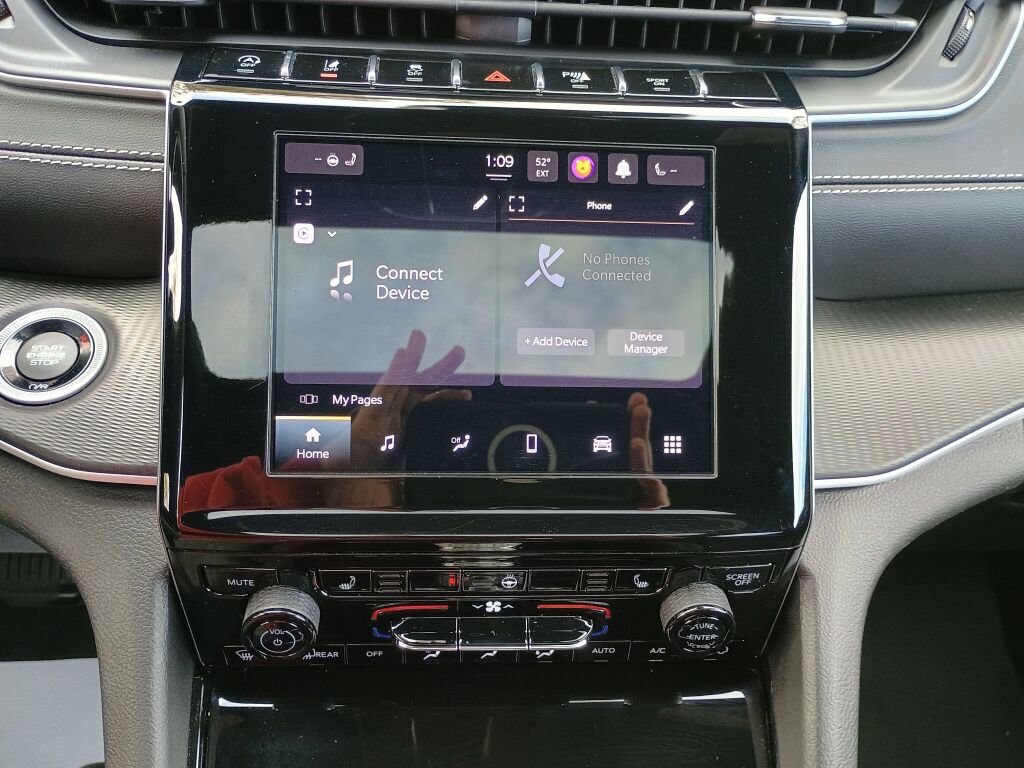 Used 2023 Jeep Grand Cherokee L Laredo image 15