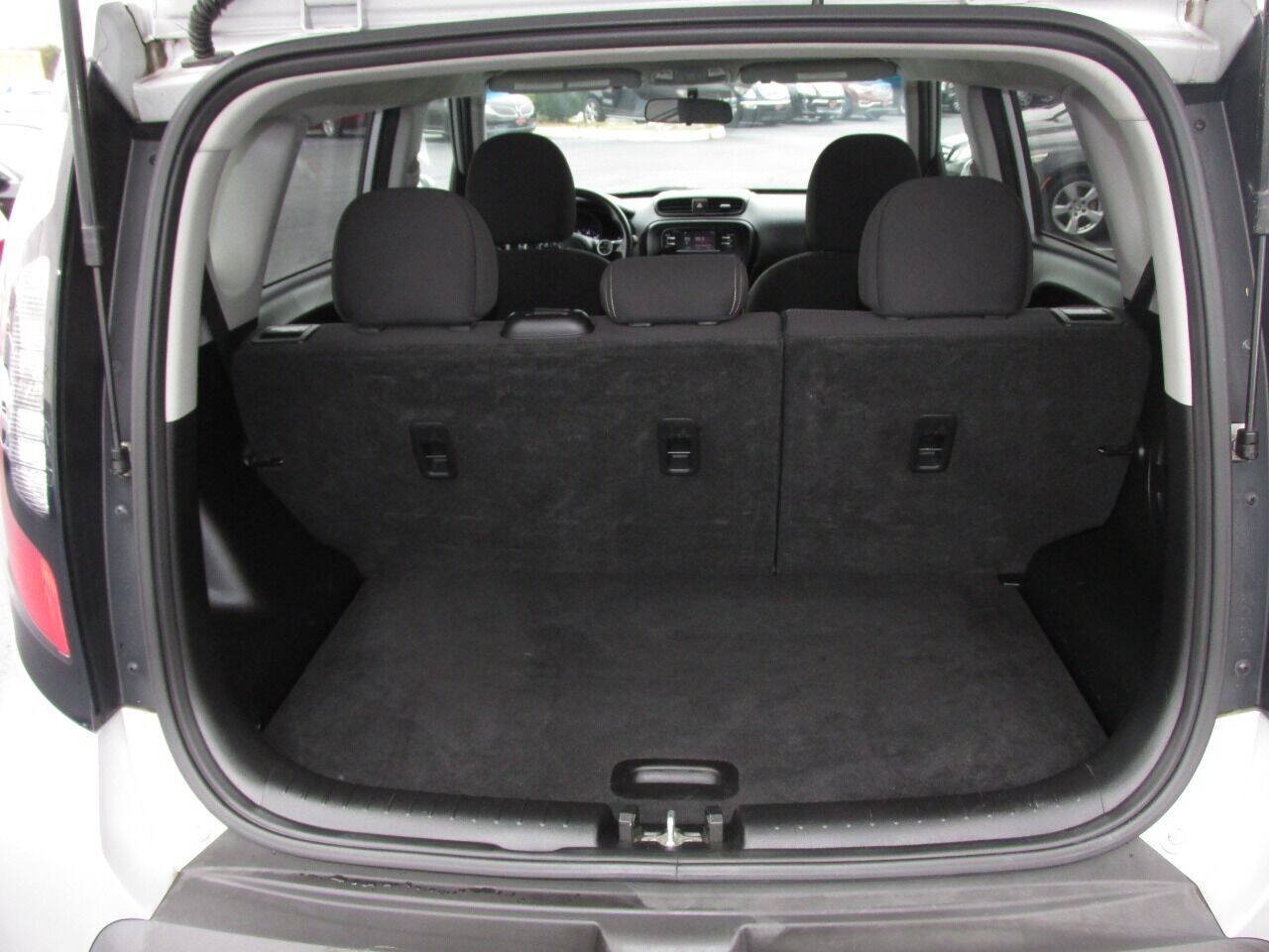 Used 2015 Kia Soul FWD image 19
