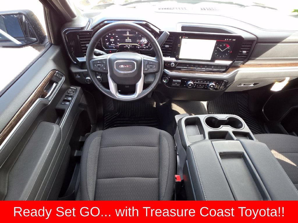Used 2025 GMC Sierra 1500 Elevation RWD image 7