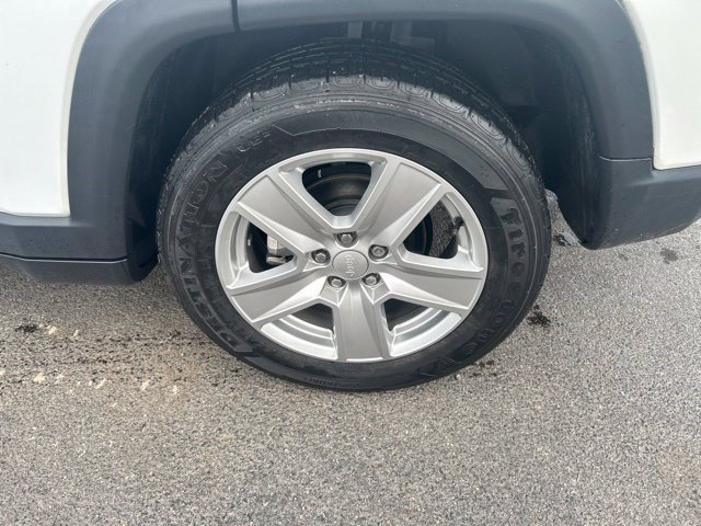 Used 2022 Jeep Compass Latitude FWD image 42