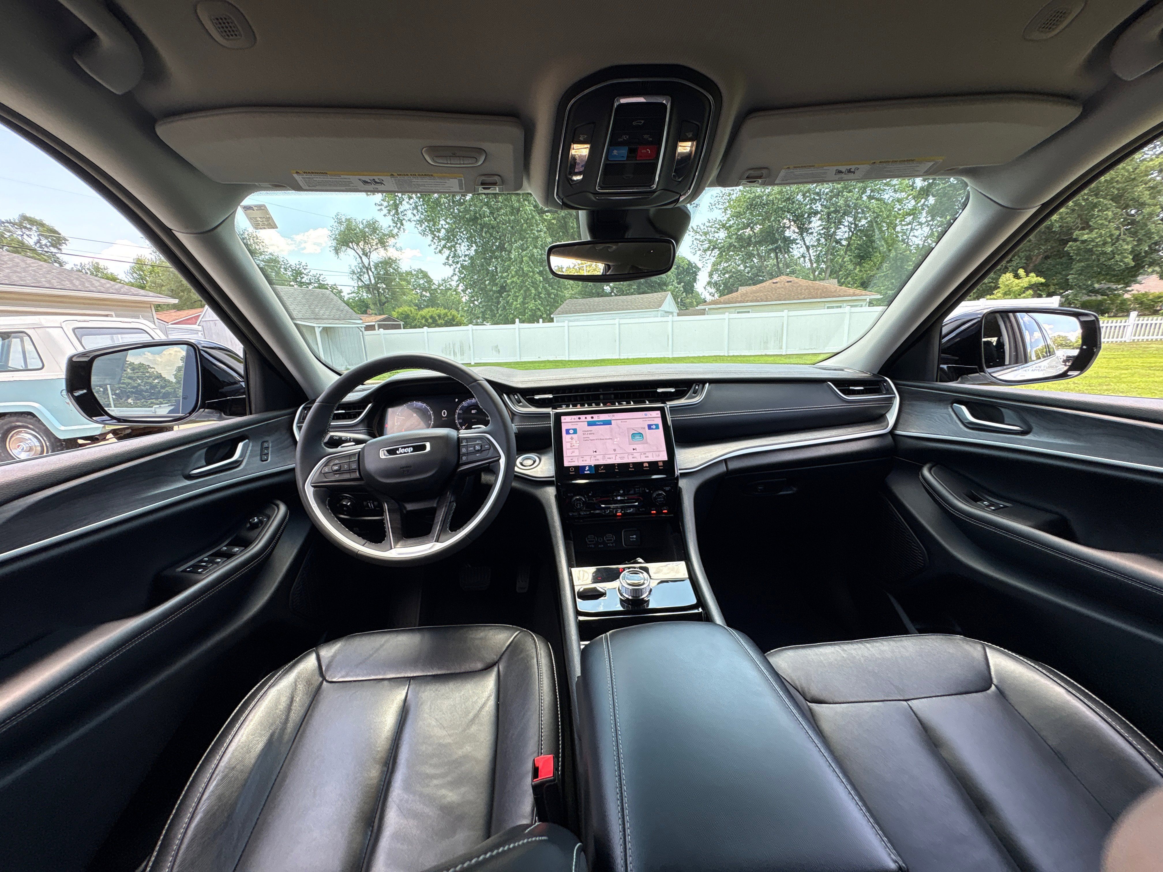 Used 2023 Jeep Grand Cherokee L Limited image 12