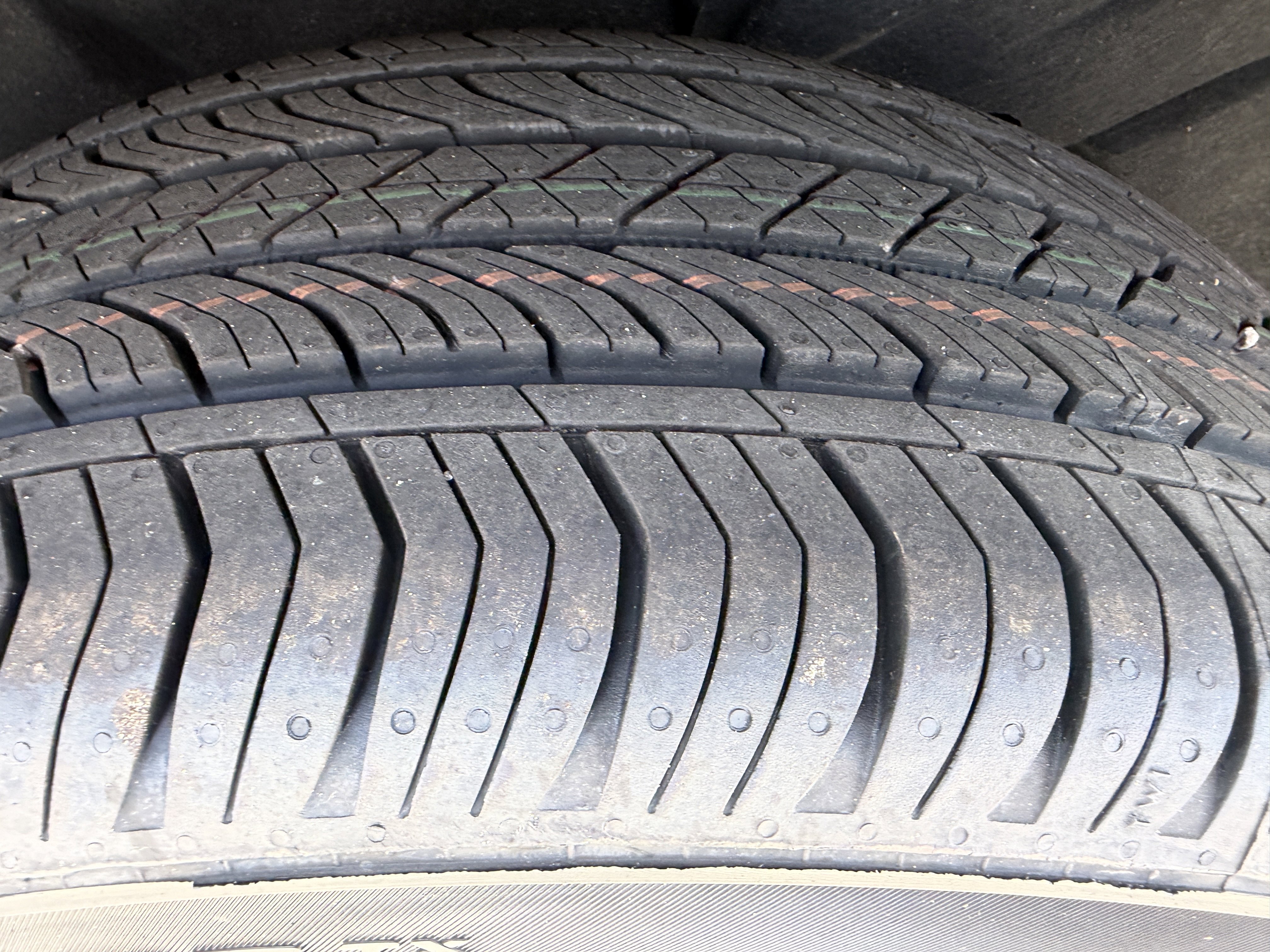 Certified 2023 Cadillac XT4 Premium Luxury w/ Enhanced Visibility Package image 32