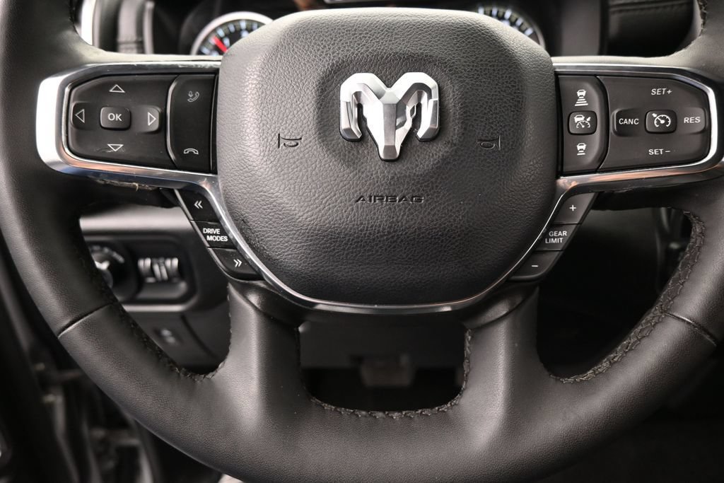 Used 2025 RAM 1500 Laramie AWD/4WD image 37