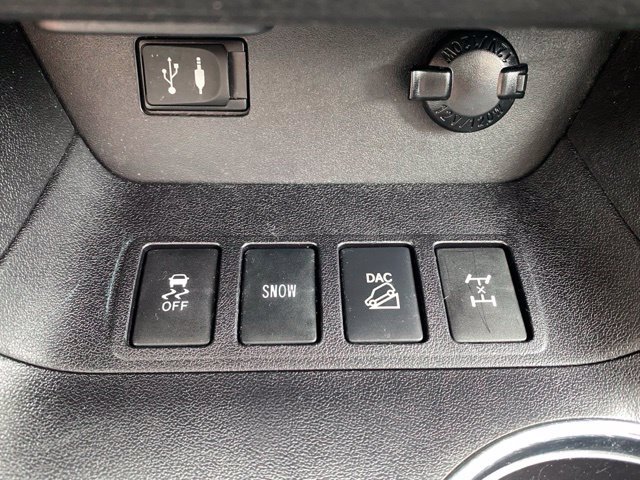 Used 2014 Toyota Highlander Plus AWD/4WD image 20