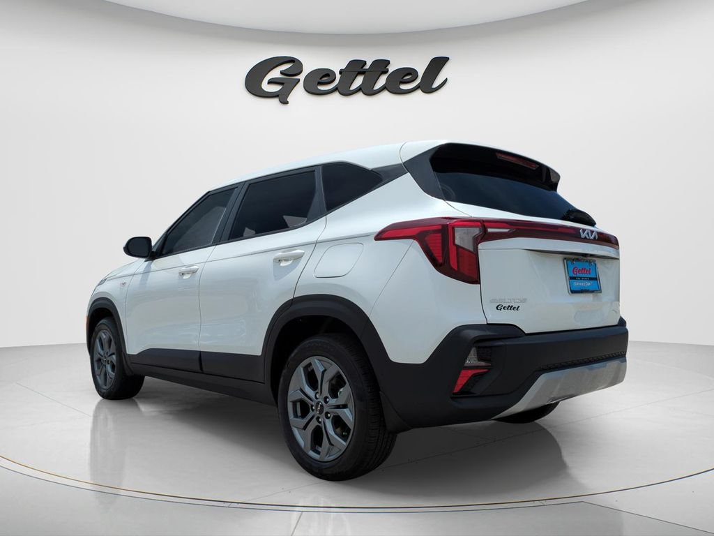 Used 2025 Kia Seltos LX AWD/4WD image 7