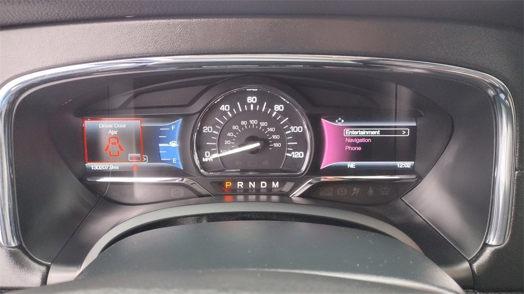 Used 2017 Lincoln Navigator Select image 15