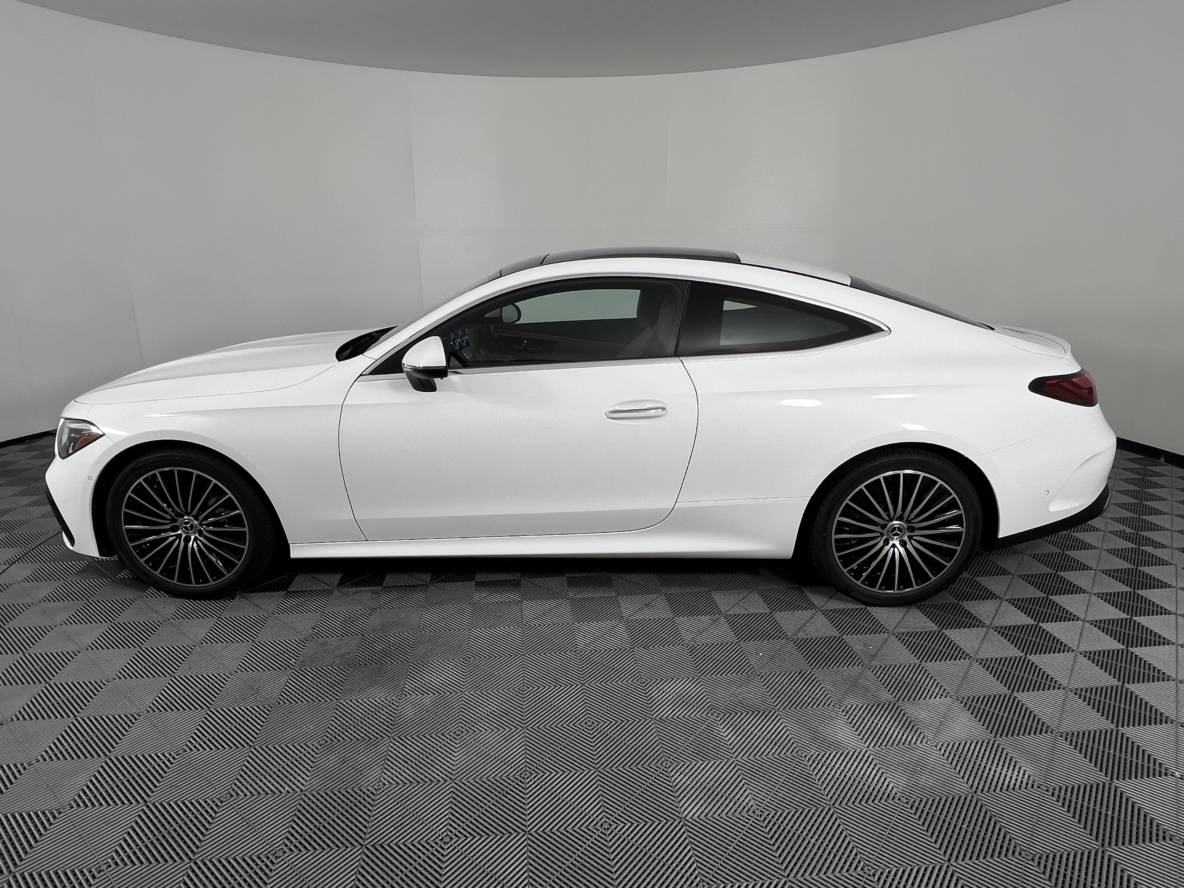 New 2025 Mercedes-Benz CLE 300 4MATIC Coupe image 8