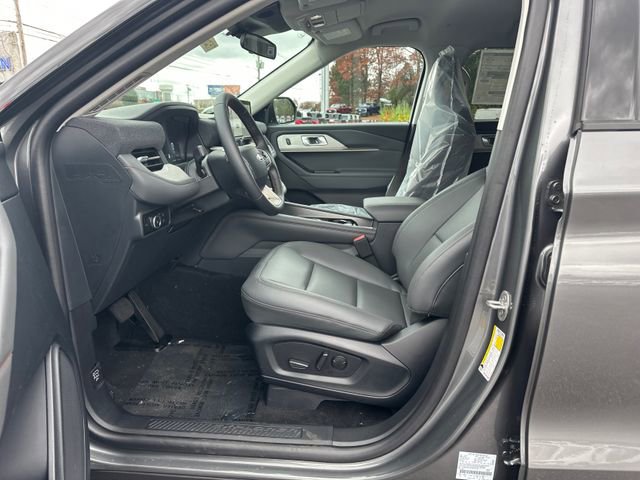 New 2026 Ford Explorer Active w/ Active Comfort Package image 9