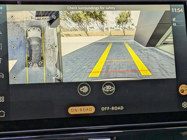 New 2026 Land Rover Discovery S image 12