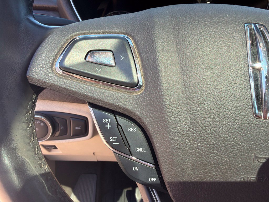 Used 2019 Lincoln MKC Reserve w/ MKC Climate Package FWD image 23