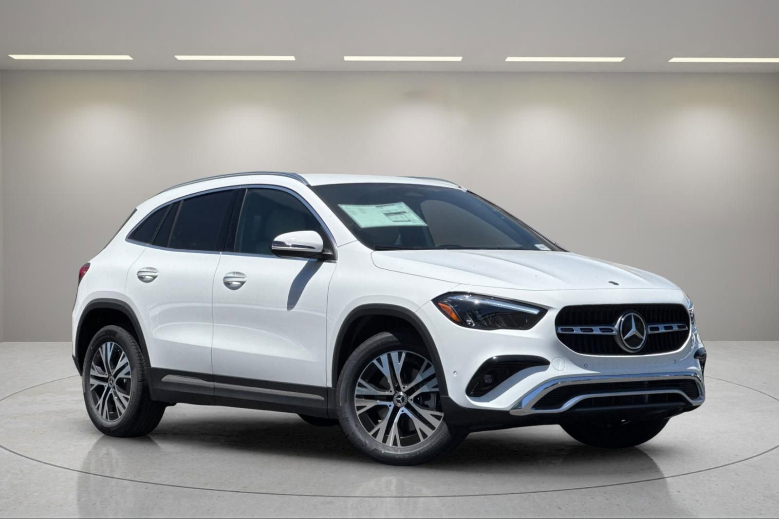 New 2025 Mercedes-Benz GLA 250 image 2