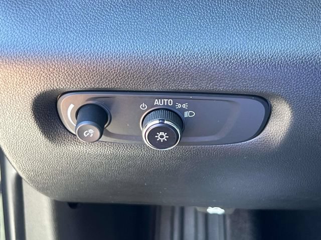 Certified 2023 Chevrolet Traverse LT FWD image 22