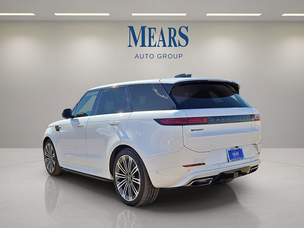Used 2024 Land Rover Range Rover Sport Dynamic SE image 3
