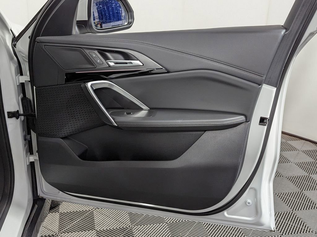 Used 2025 BMW X1 xDrive28i w/ Technology Package image 34