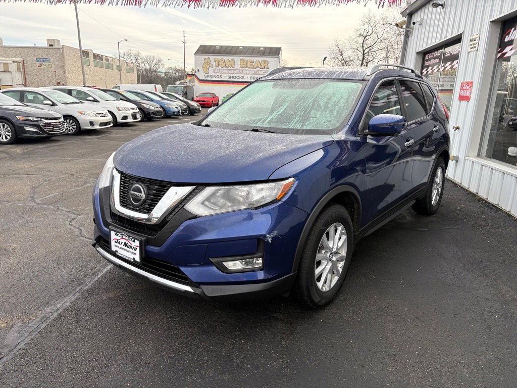 Used 2018 Nissan Rogue SV w/ Sun & Sound Touring Package image 5