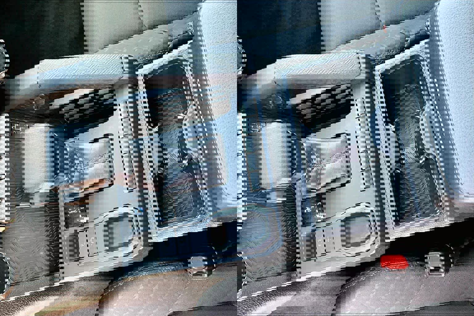 Used 2024 Toyota Tacoma SR image 14