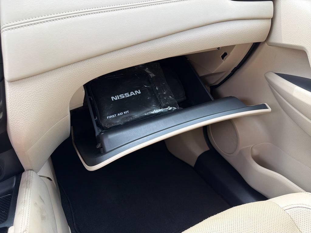 Used 2019 Nissan Rogue SL w/ Premium Package AWD/4WD image 32