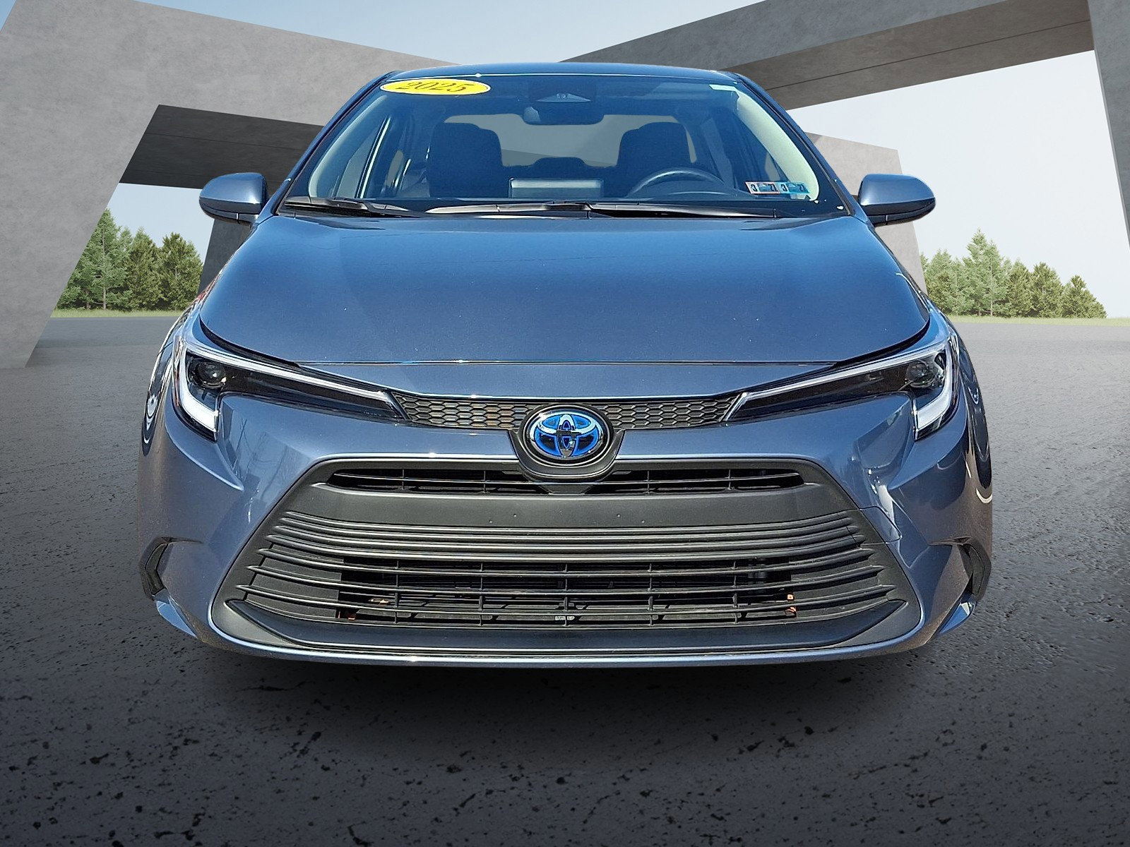 Certified 2025 Toyota Corolla LE FWD image 2