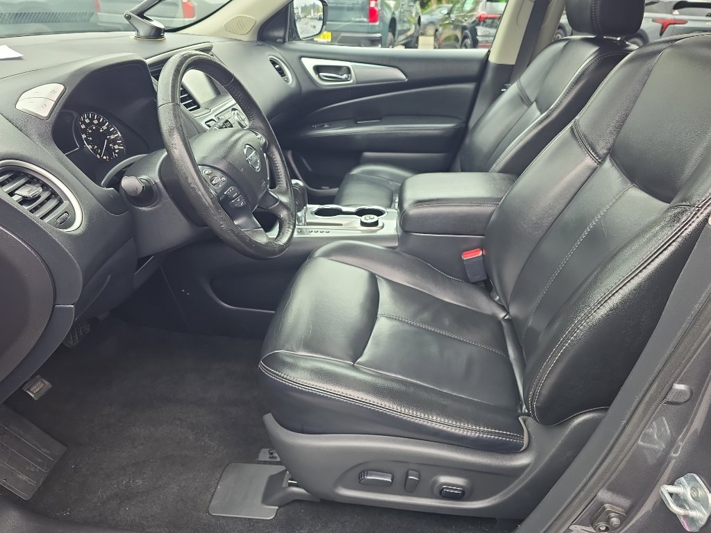 Used 2017 Nissan Pathfinder SL w/ SL Premium Package AWD/4WD image 17