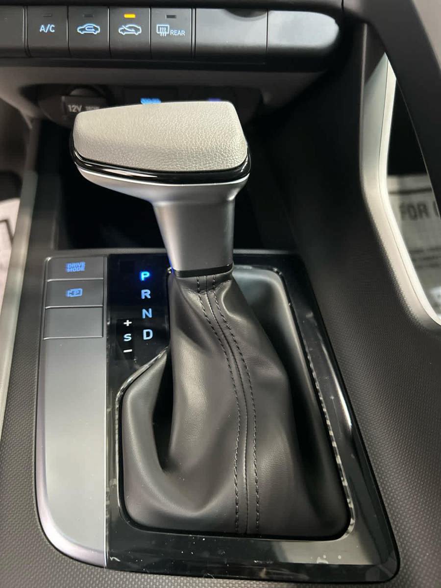 New 2026 Hyundai Elantra SE FWD image 7