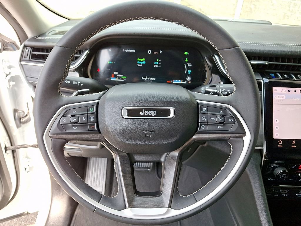 Used 2023 Jeep Grand Cherokee 4WD 4xe image 22