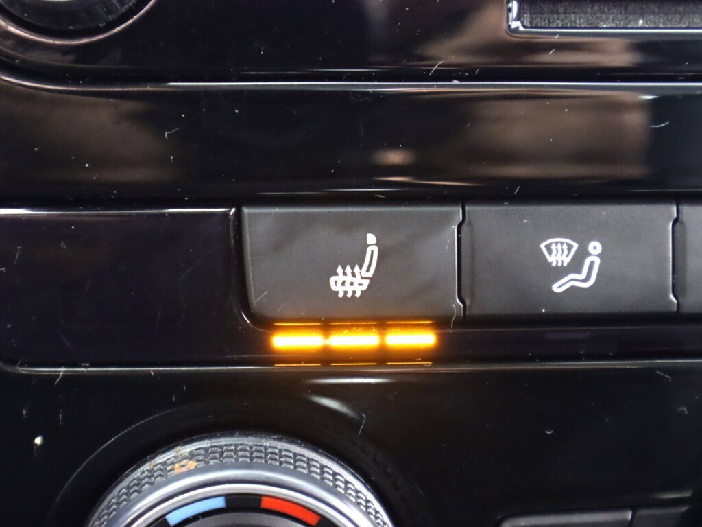 Used 2020 Volkswagen Passat 2.0T SE image 22