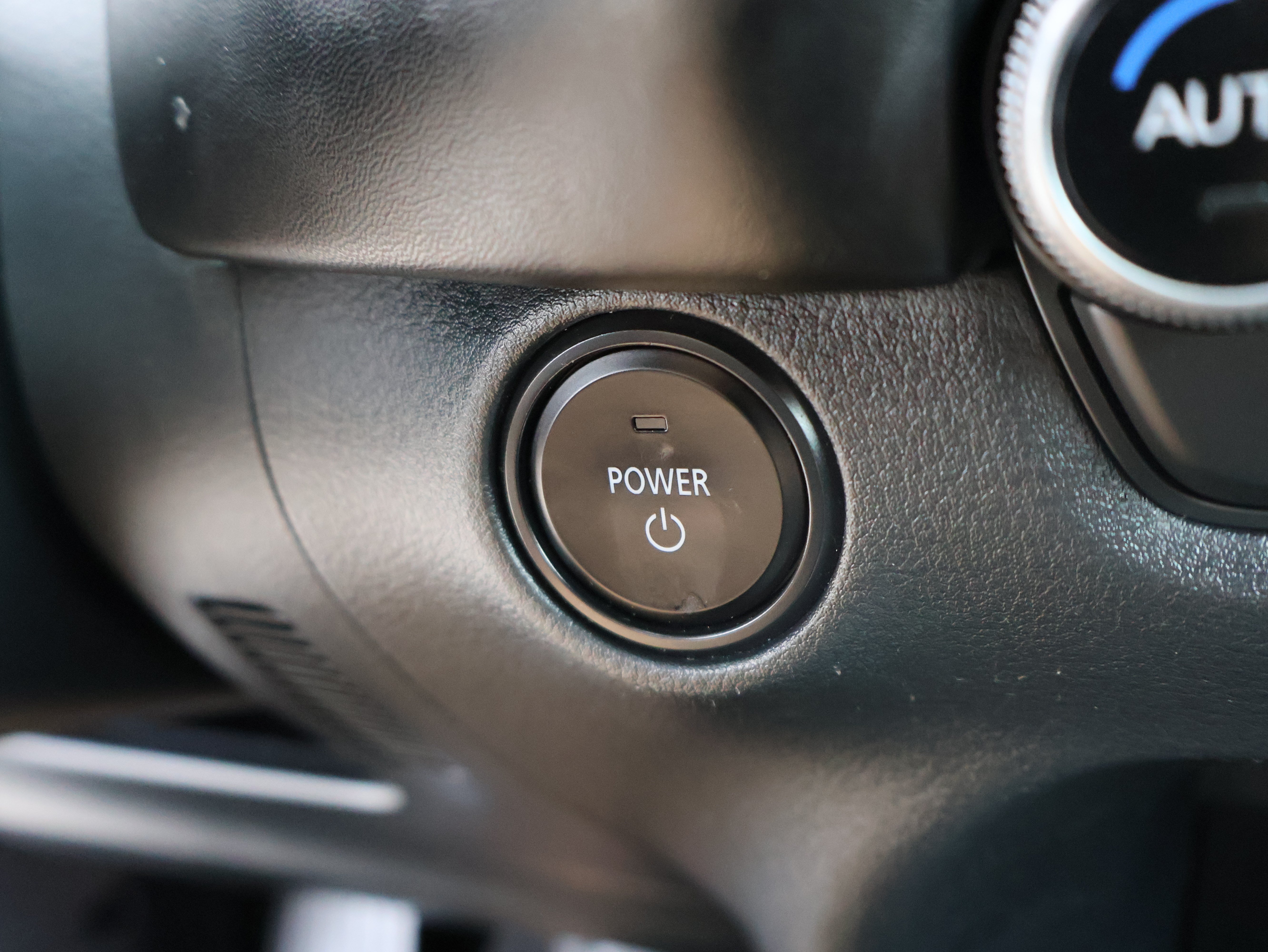 Used 2025 MAZDA CX-50 AWD 2.5 Hybrid w/ Premium Pkg image 33
