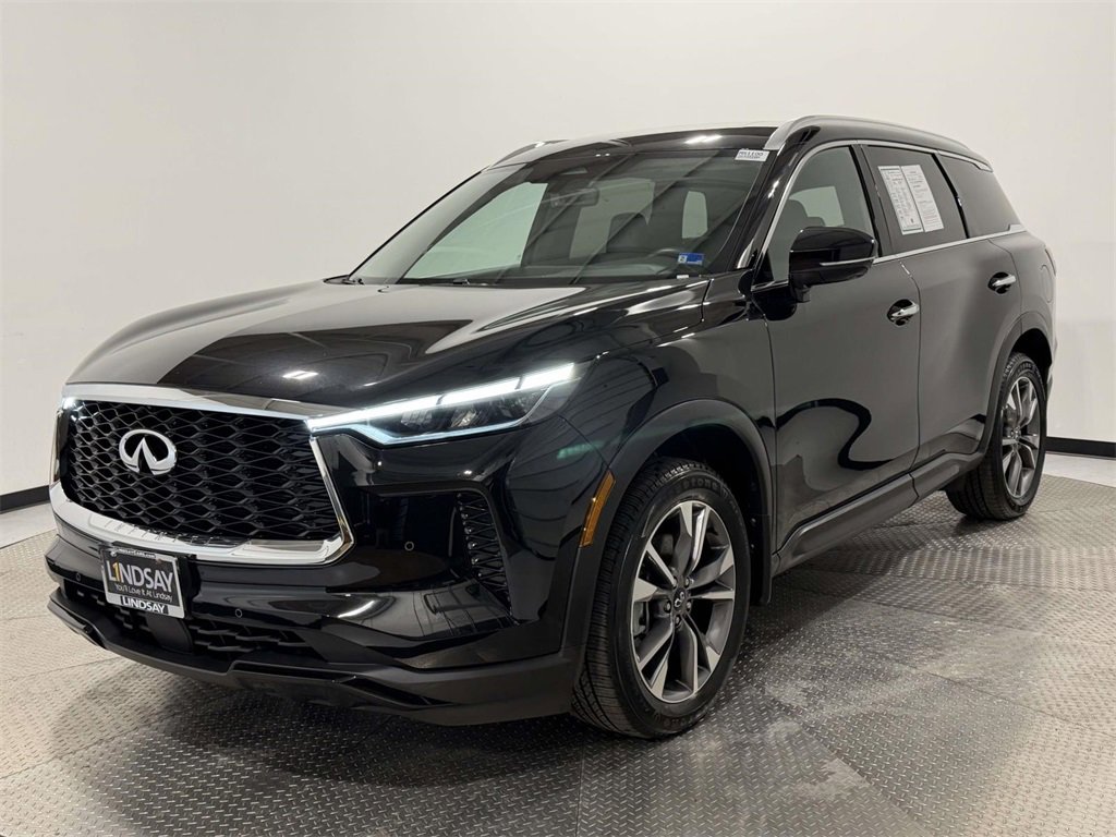 Used 2023 INFINITI QX60 Luxe w/ Cargo Package image 3