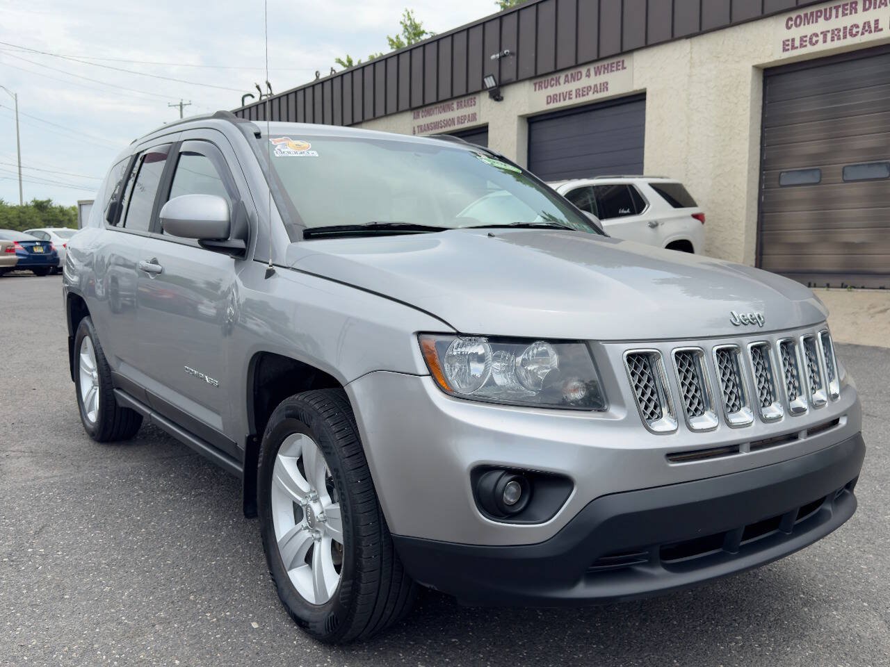 Used 2015 Jeep Compass Latitude AWD/4WD image 8
