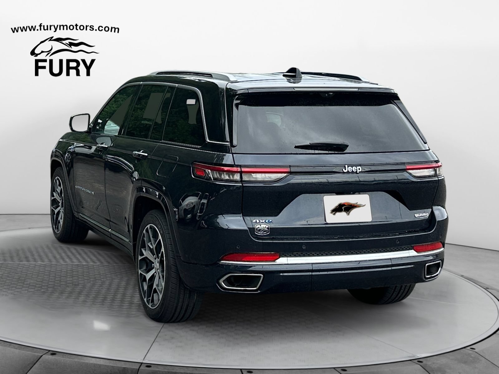 Used 2022 Jeep Grand Cherokee Summit AWD/4WD image 5