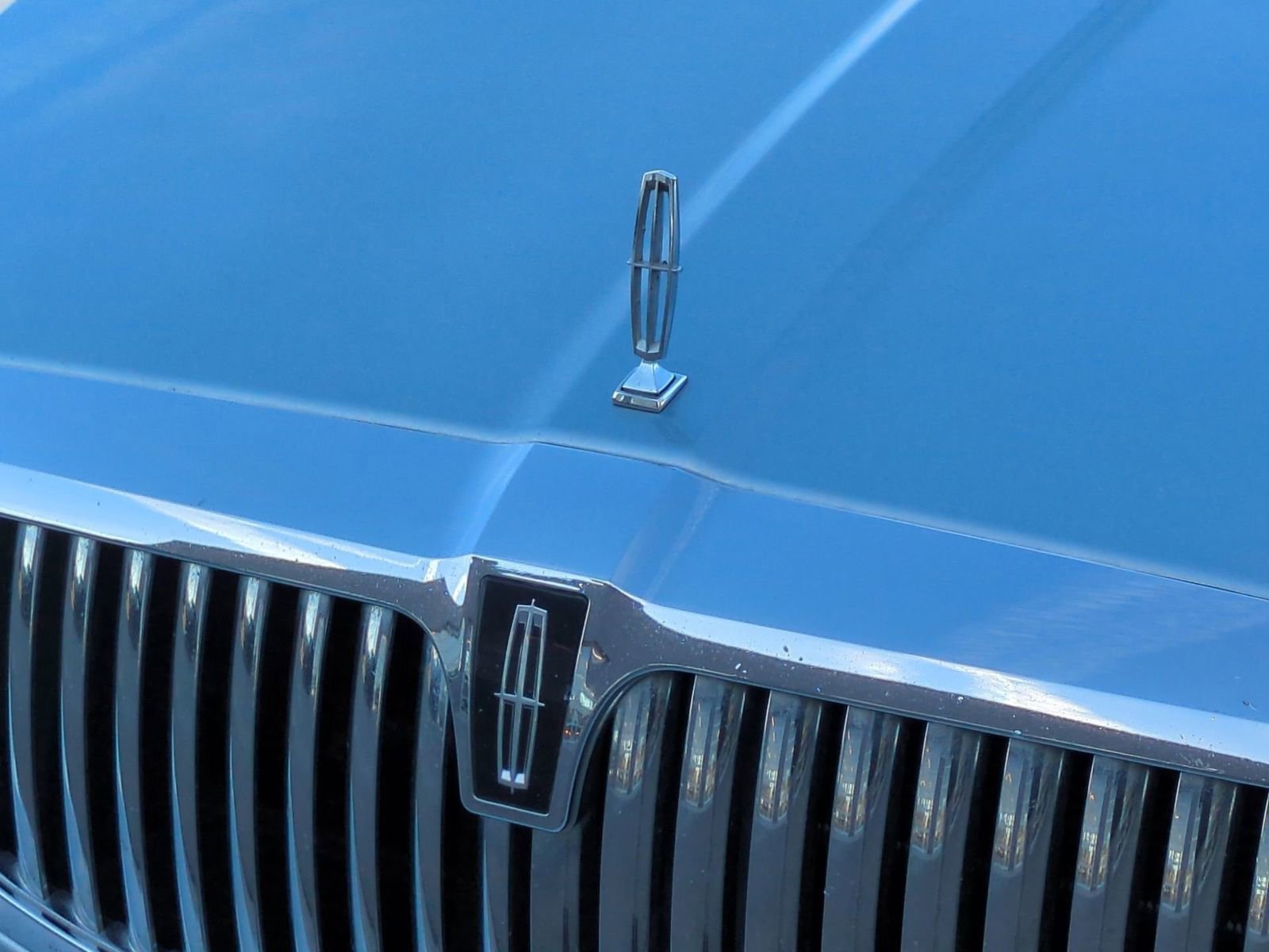 Used 2008 Lincoln Town Car Signature Limited image 11