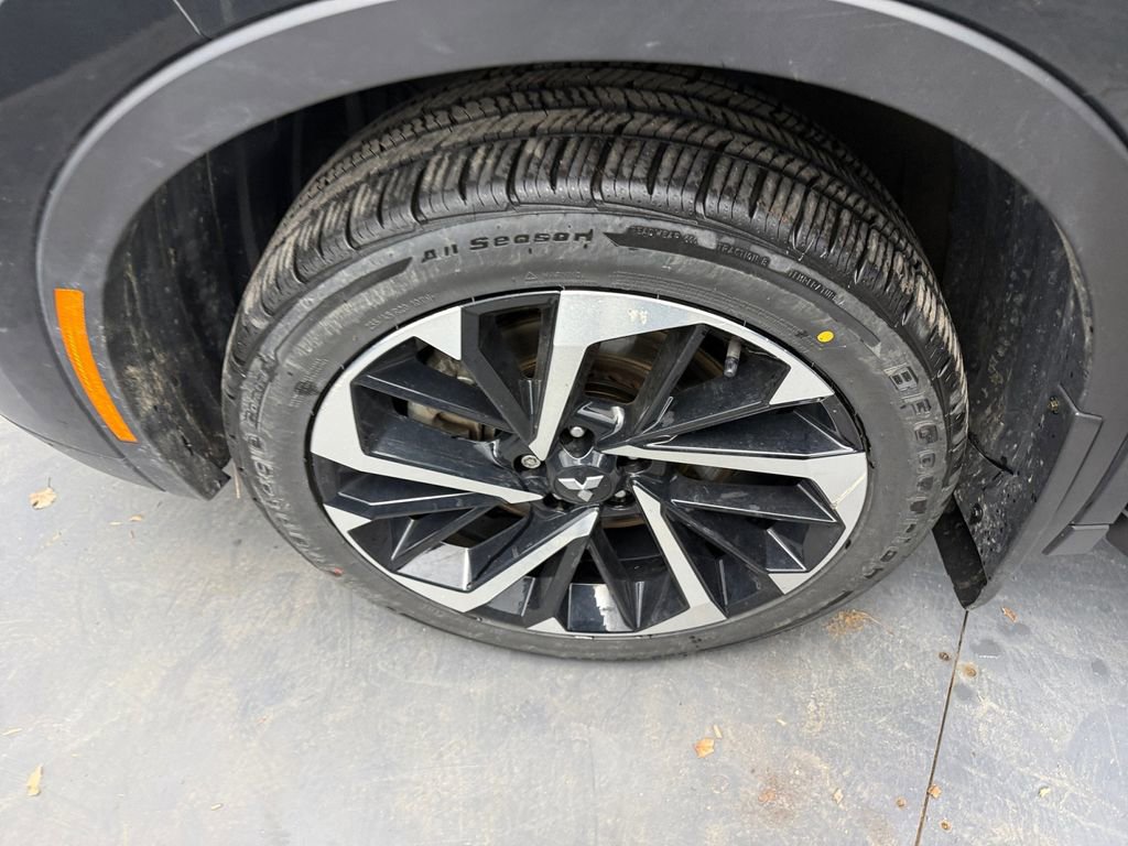 Used 2023 Mitsubishi Outlander SE AWD/4WD image 37
