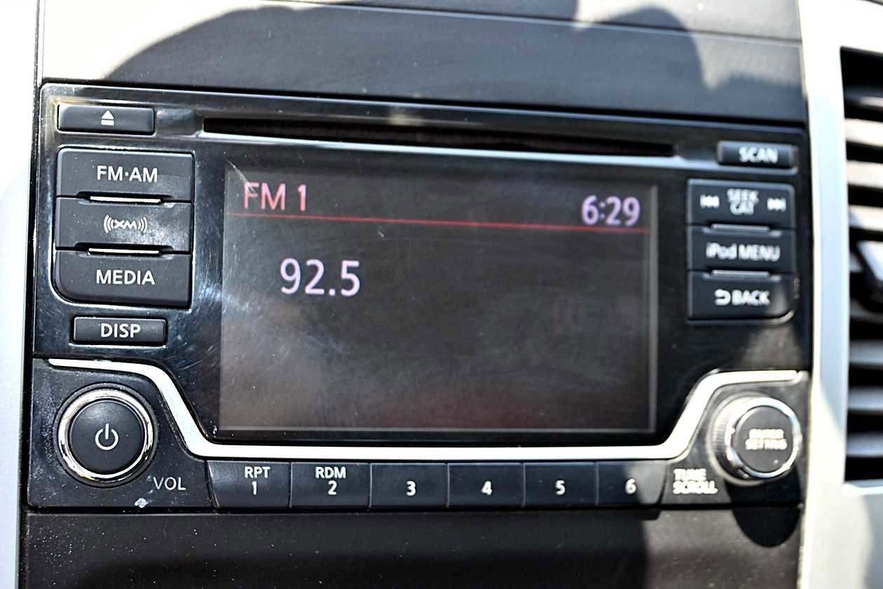 Used 2017 Nissan Frontier SV RWD image 19