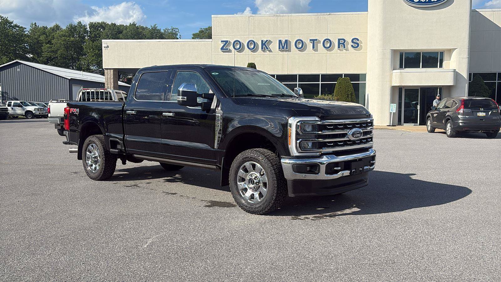 Used 2023 Ford F250 Lariat w/ Lariat Ultimate Package AWD/4WD image 1