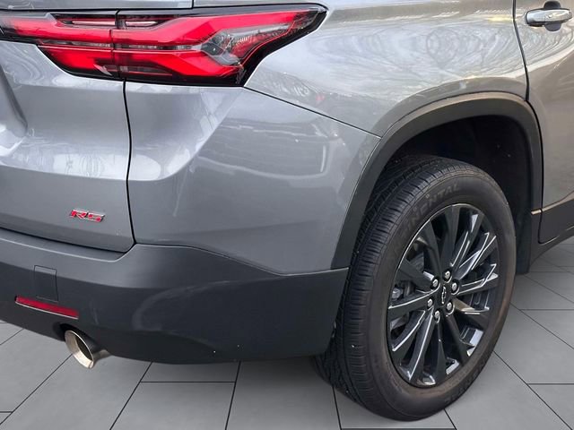 Used 2023 Chevrolet Traverse RS image 9