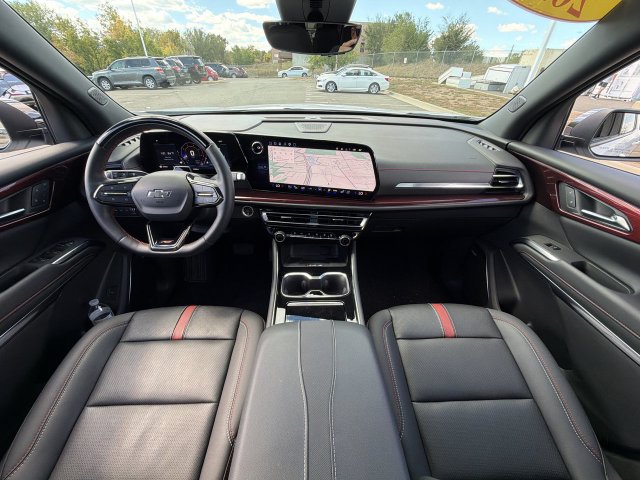 Used 2026 Chevrolet Traverse RS w/ LPO, Floor Liner Package AWD/4WD image 12